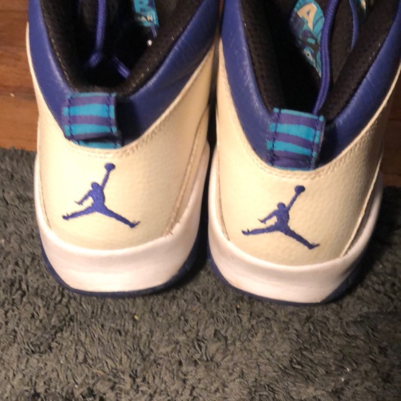 Jordan 10 retro Charlotte - Picture 2 of 4